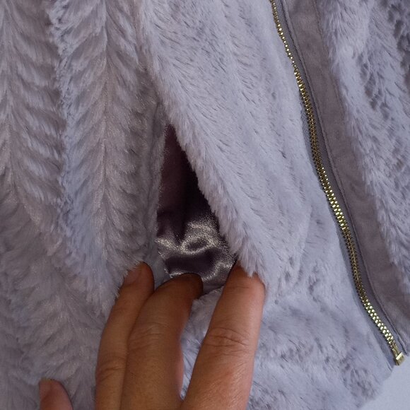 LILAC GRAY FAUX FUR VEST ZIP SLEEVELESS - Picture 5 of 7